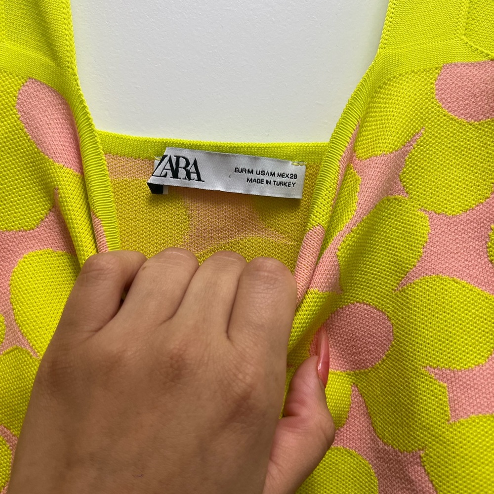 Zara dress - Picture 4 of 4